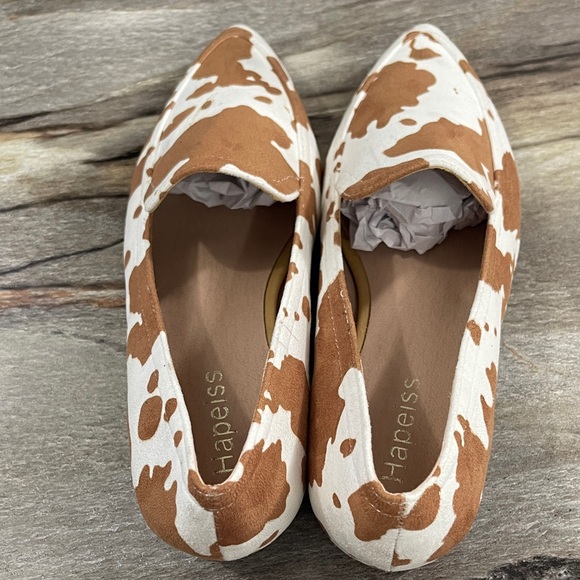 Brown and White Patterned Loafers - Picture 4 of 6